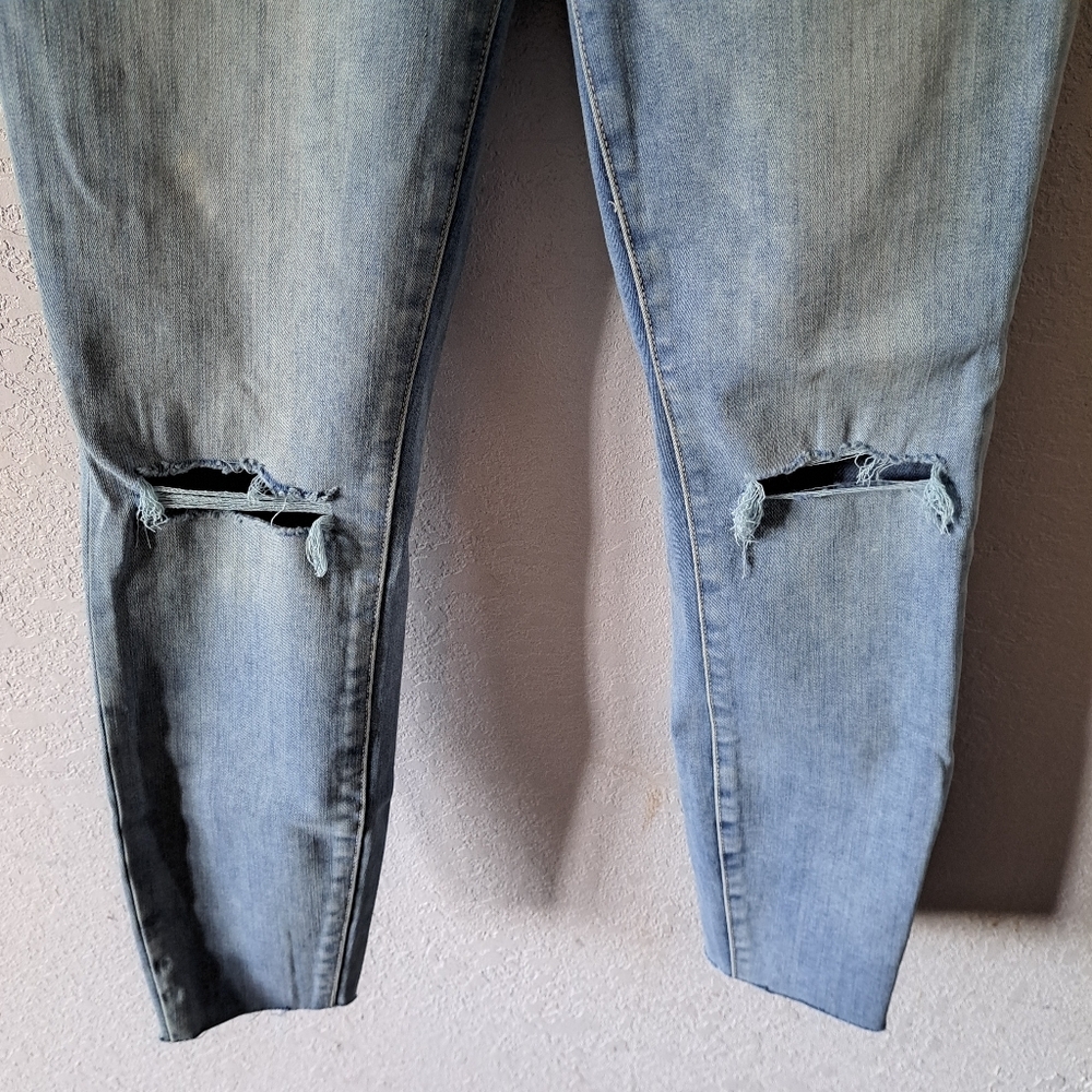 Good American Light Blue Skinny Jeans - Picture 3 of 5